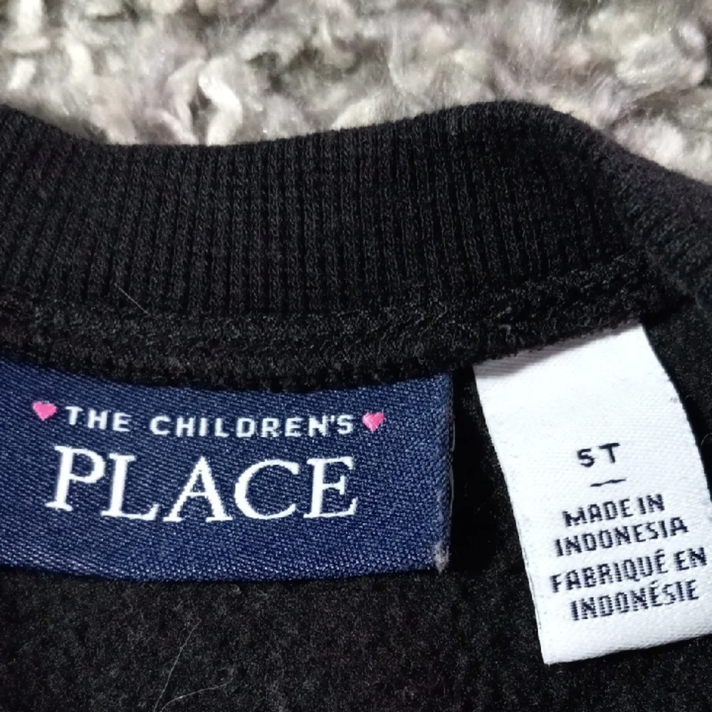 The Children's Place Black and Pink Heart Long Sleeve Tee Size 5T Girl